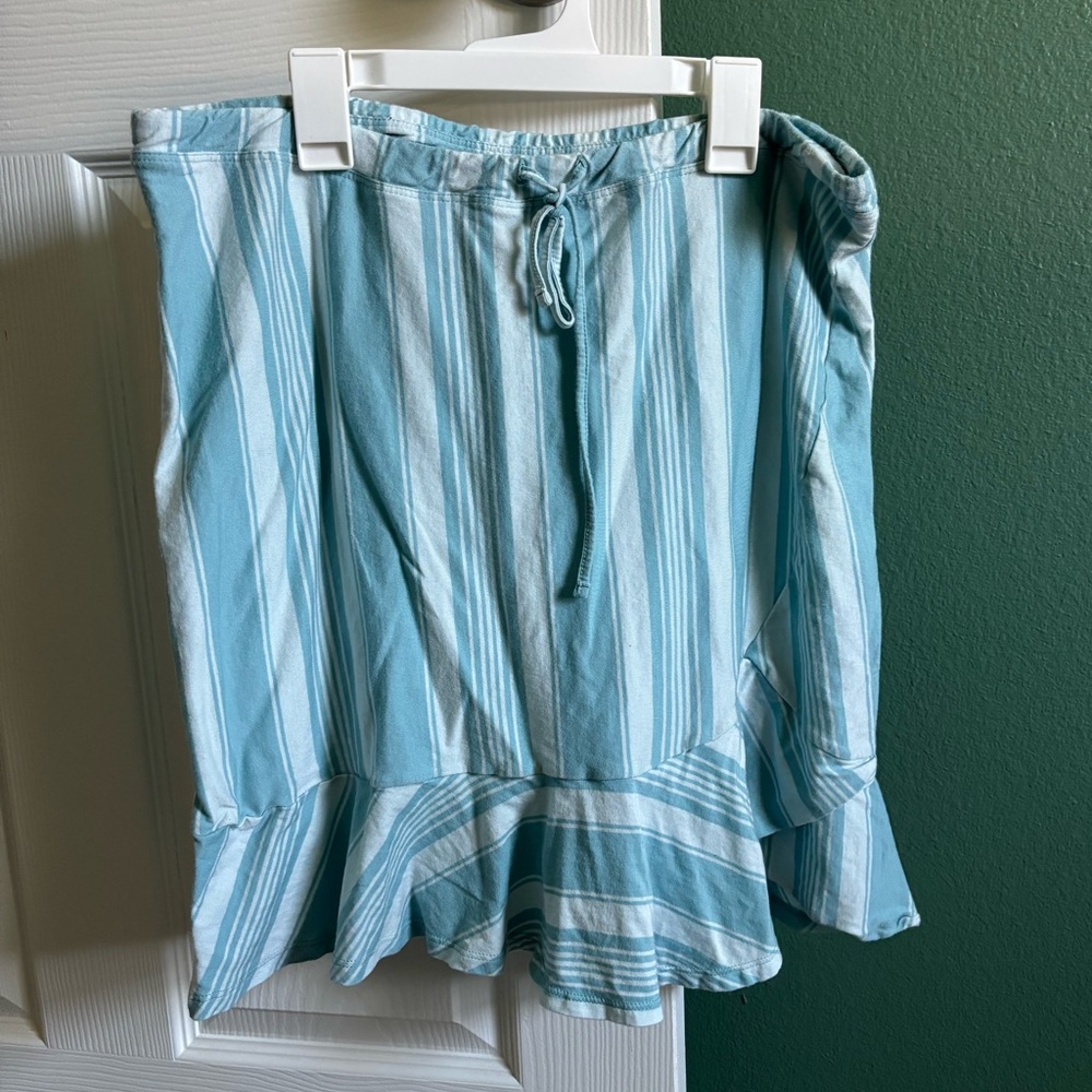 Patagonia blue and white Alpine Valley striped ruffle skirt 
Large